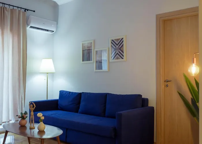 Adorable 2 Bedroom Close To Ancient Athens City Center